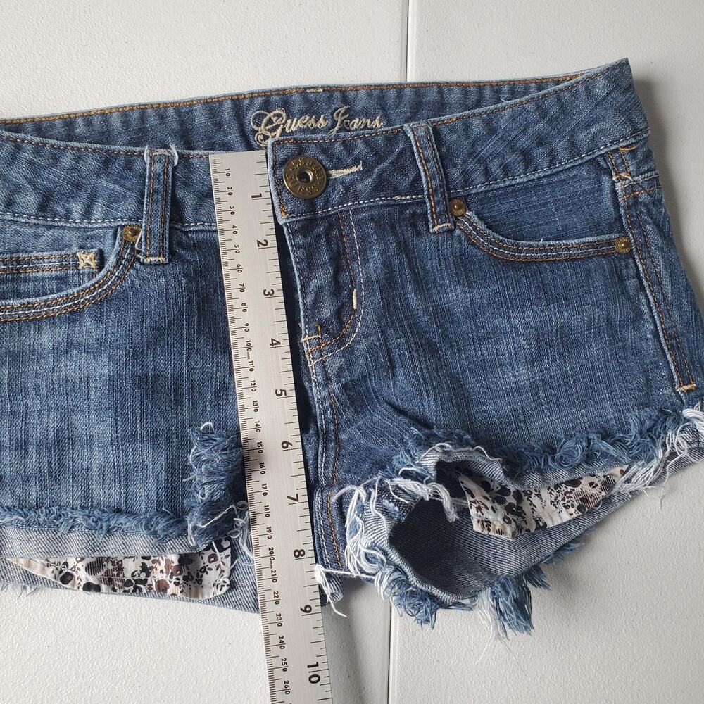 Y2K Guess Micro Shorts Womens 27 Blue Denim Cutoff Low Rise Frayed Hem Floral - Picture 7 of 9